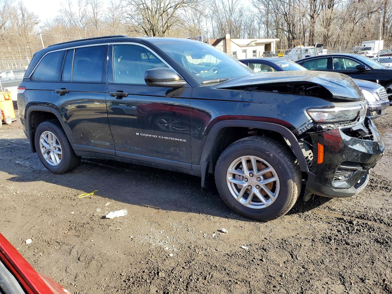 2025 Jeep GRAND CHEROKEE LAREDO Lot #41887646 — VINARCHIVE