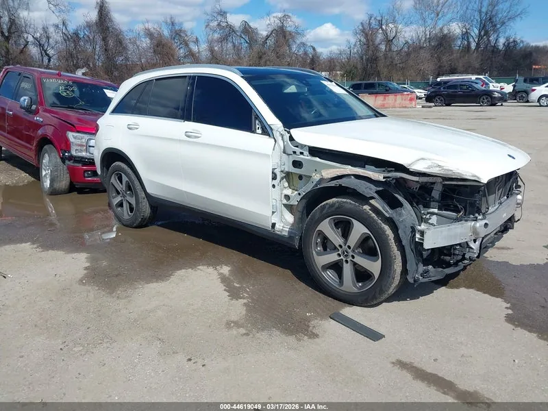 2019 MERCEDES-BENZ GLC 300