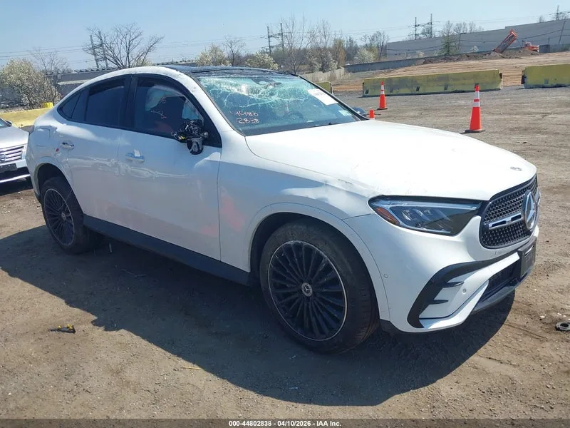 2025 MERCEDES-BENZ GLC 300