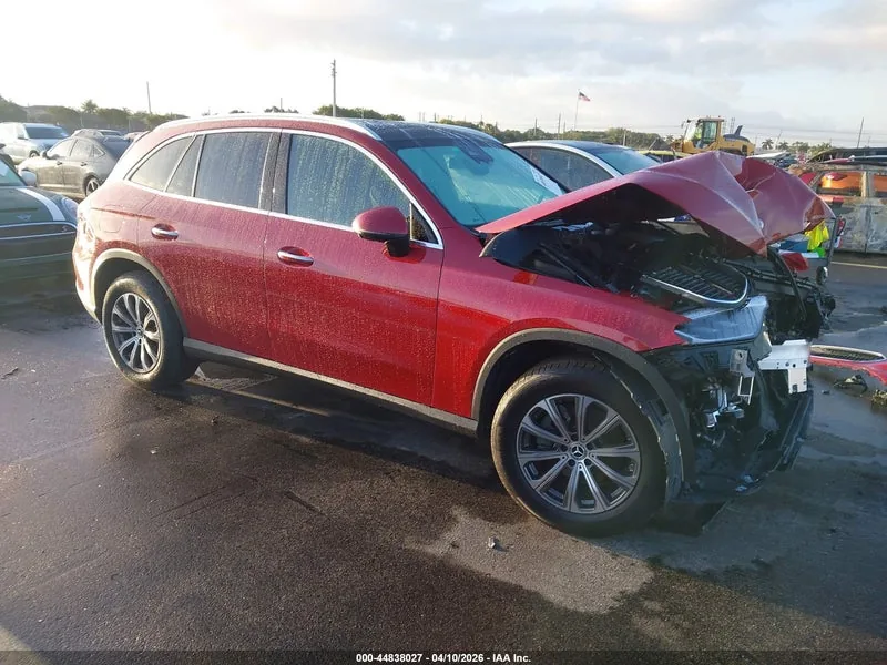2024 MERCEDES-BENZ GLC 300