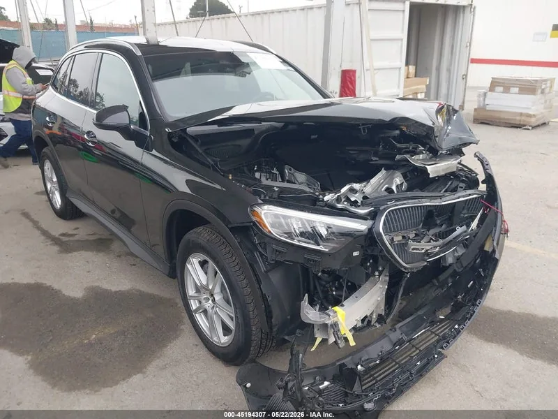 2026 MERCEDES-BENZ GLC 300
