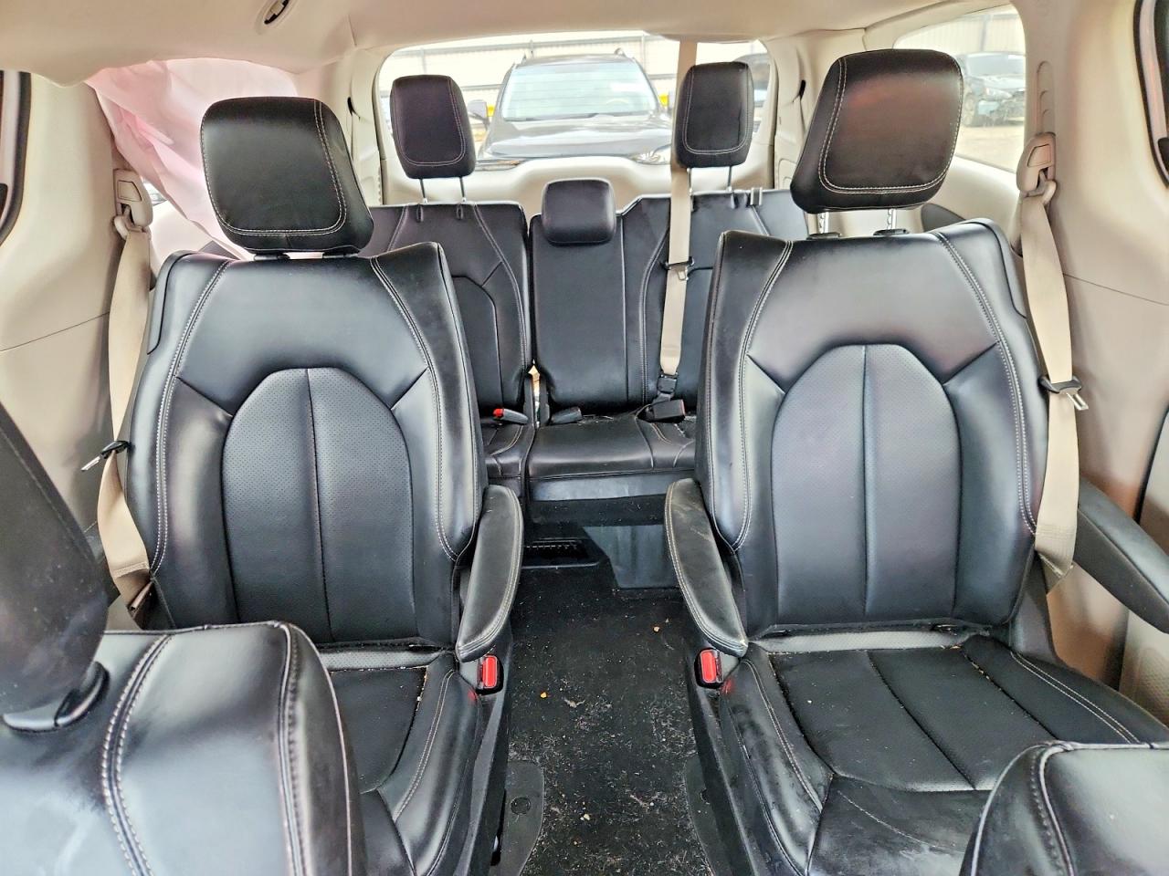 2023 Chrysler PACIFICA HYBRID TOURING L Lot #48428636 — VINARCHIVE