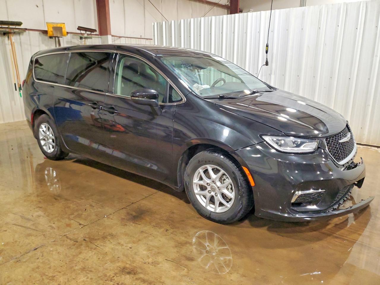 2023 Chrysler PACIFICA TOURING L Lot #49430566 — VINARCHIVE