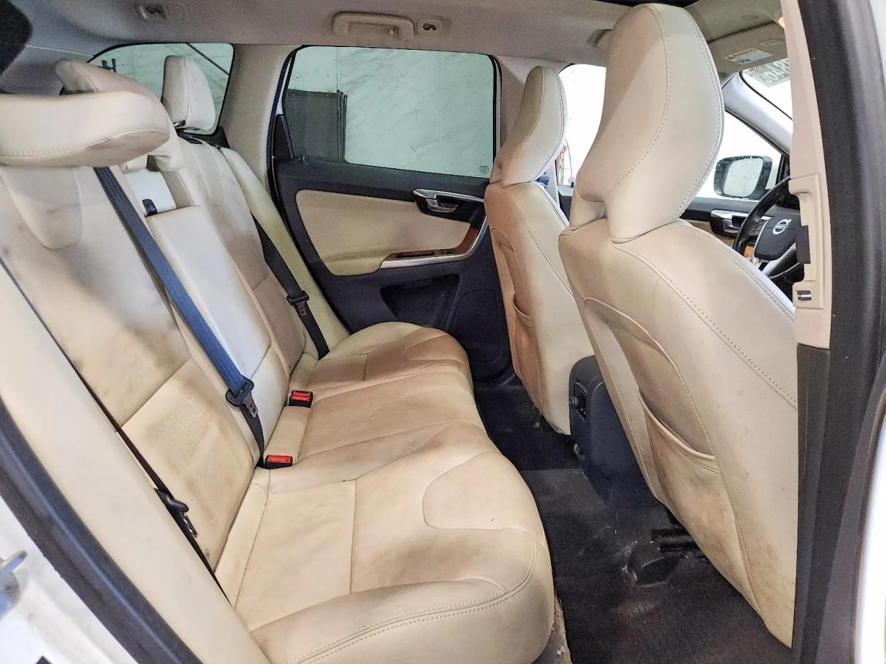 2017 Volvo XC60 T5 INSCRIPTION