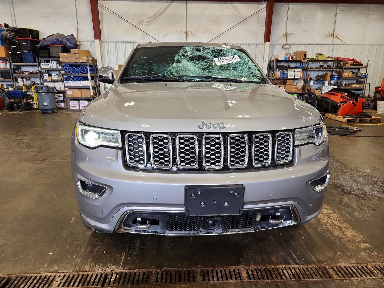 2018 Jeep GRAND CHEROKEE OVERLAND Lot #49558376 — VINARCHIVE