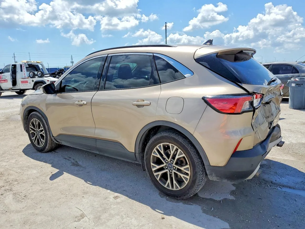 2020 Ford ESCAPE SEL