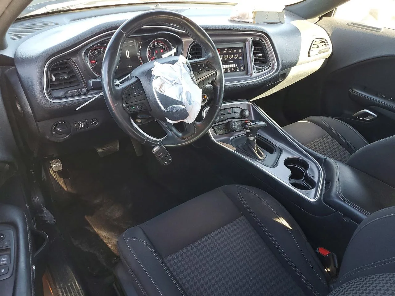 2018 Dodge CHALLENGER SXT Lot #50708246 — VINARCHIVE