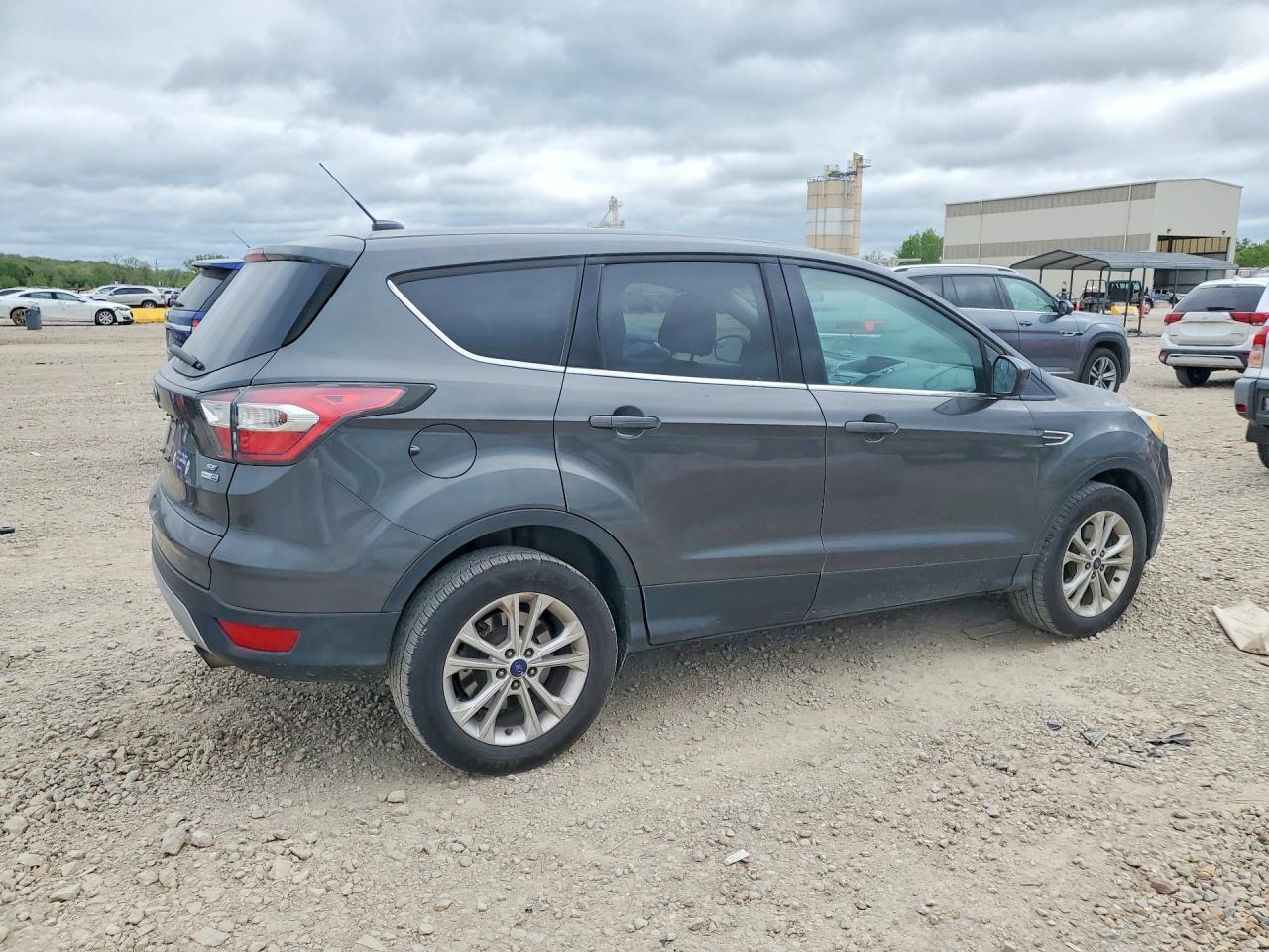2017 Ford ESCAPE SE Lot #50857776 — VINARCHIVE