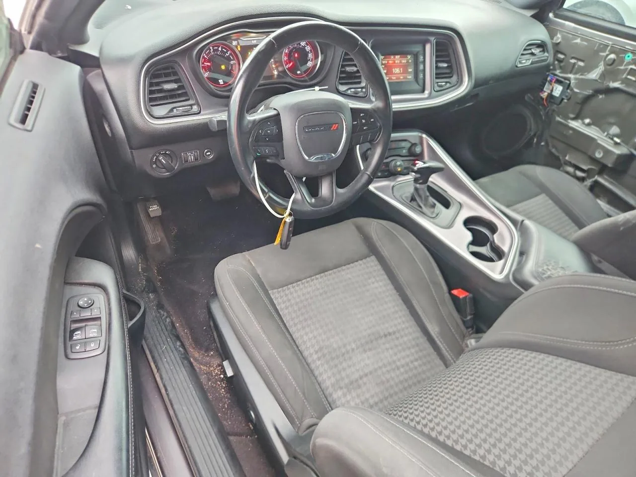 2017 Dodge CHALLENGER SXT Lot #51165976 thumbnail 2