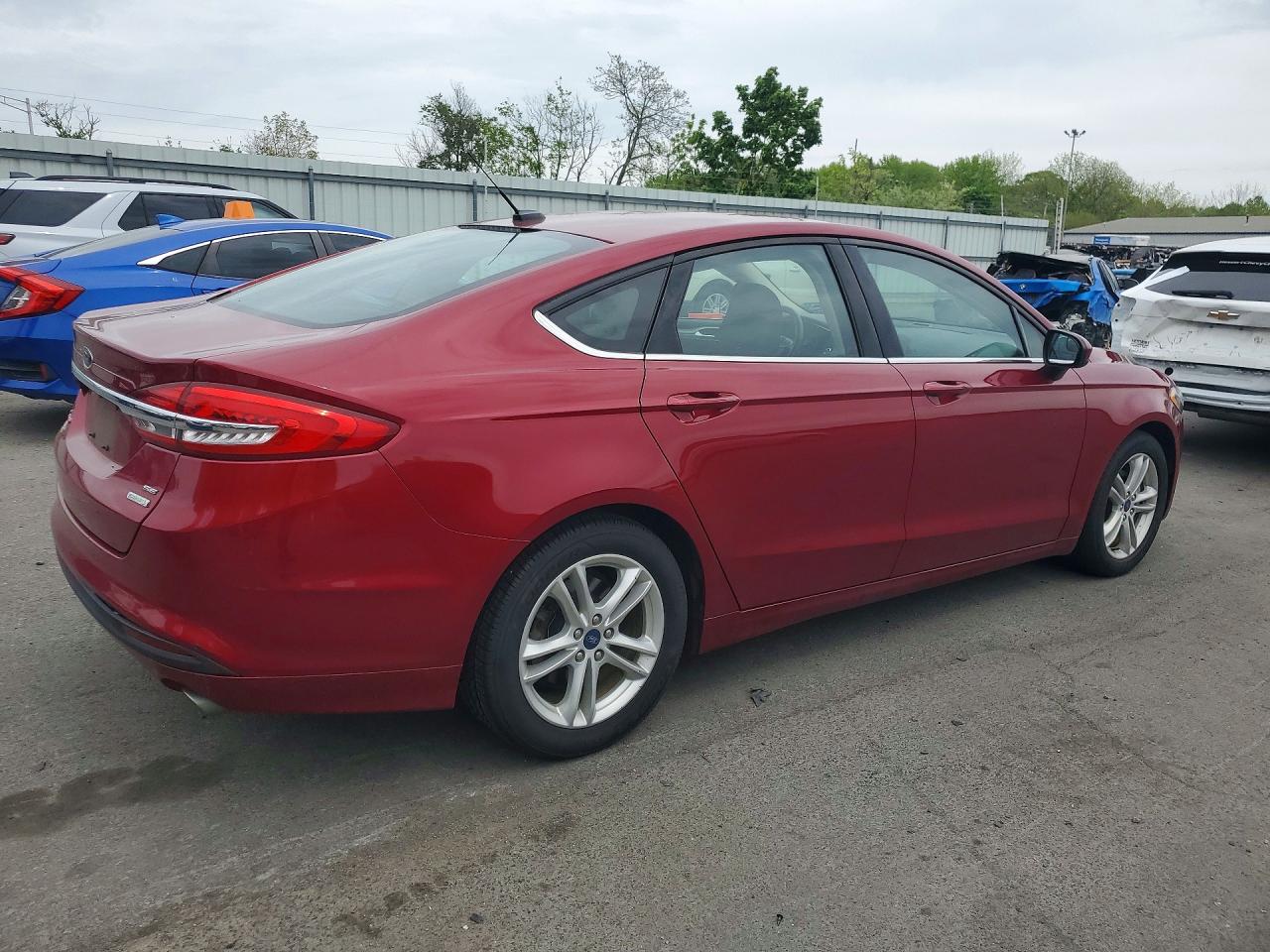 2018 Ford FUSION SE Lot #51471606 — VINARCHIVE
