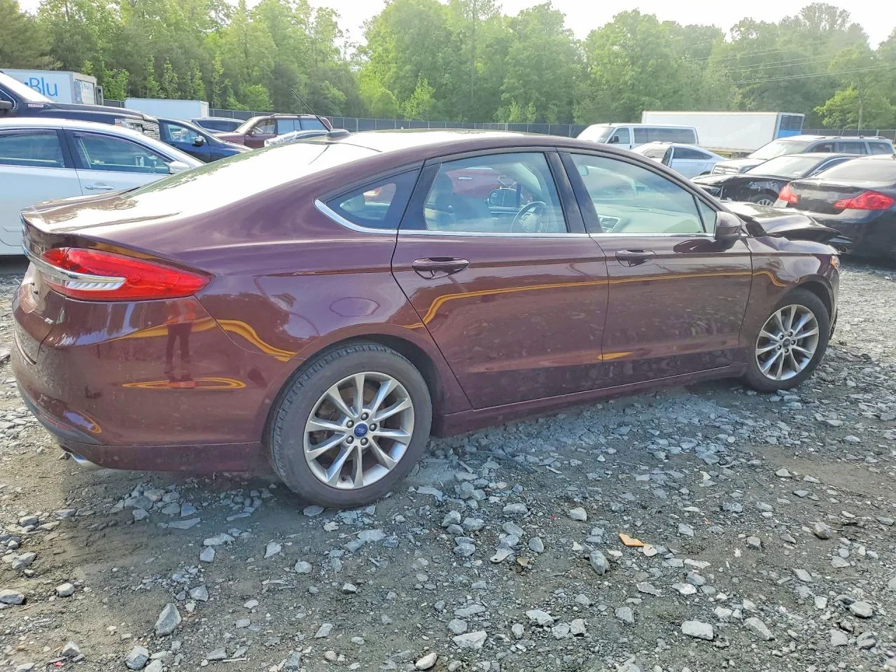 2017 Ford FUSION SE