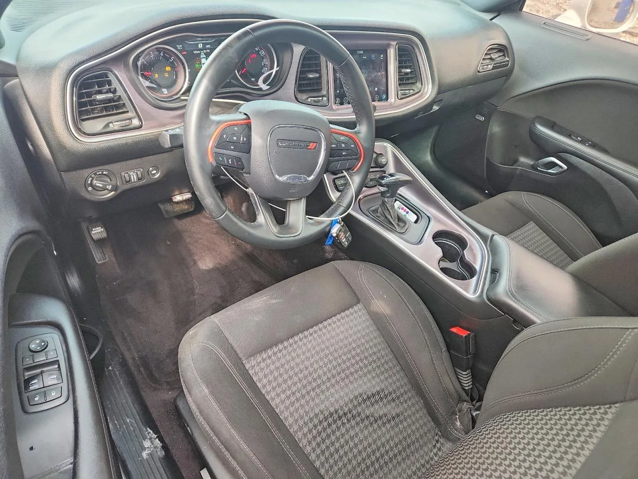 2017 Dodge CHALLENGER R Lot #51708726 thumbnail 12