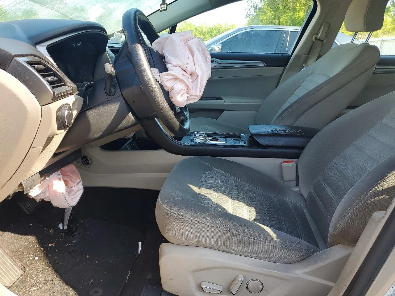 2017 Ford FUSION SE Lot #51725966 thumbnail 11