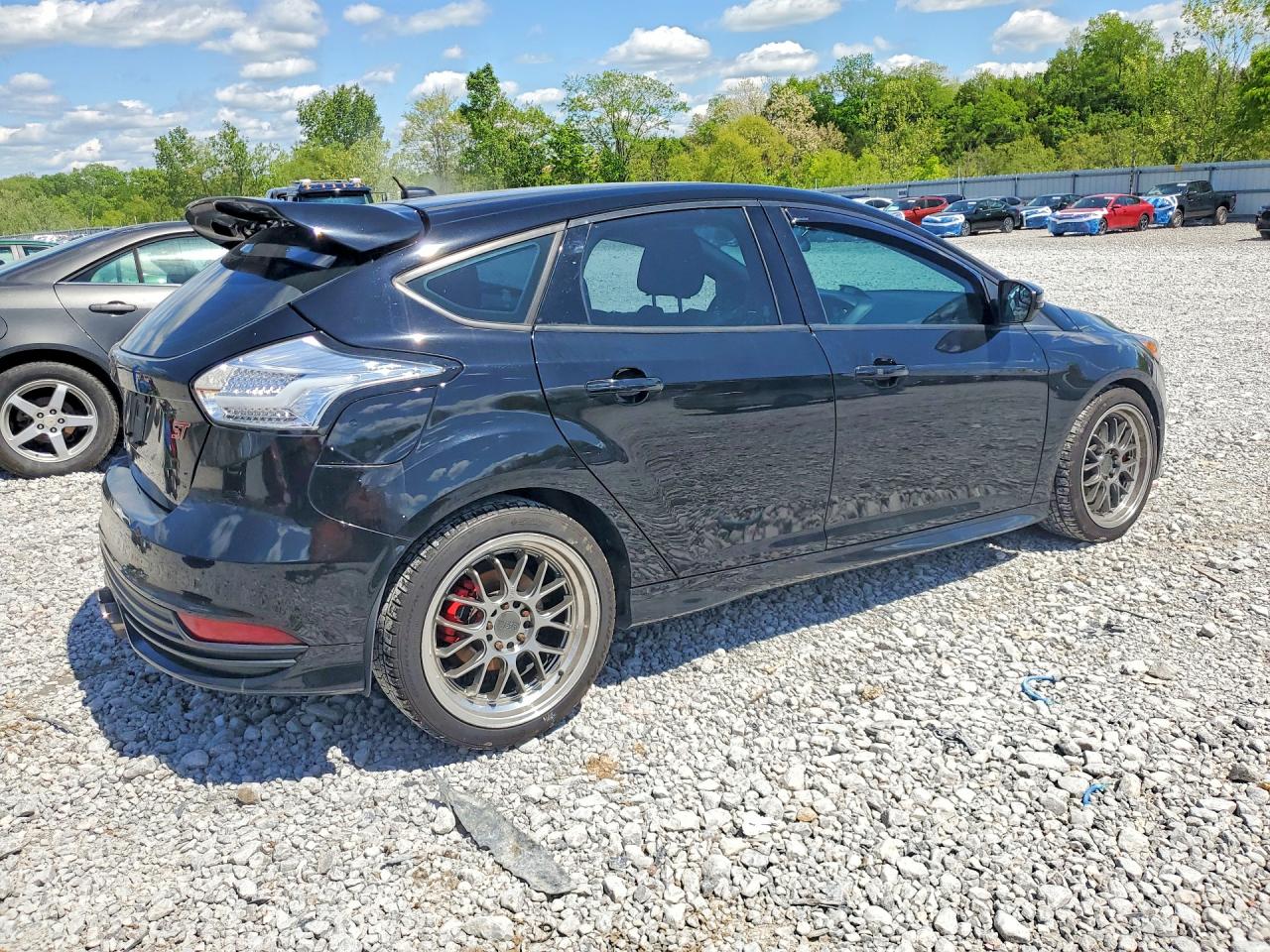 2018 Ford FOCUS ST Lot #51755836 — VINARCHIVE
