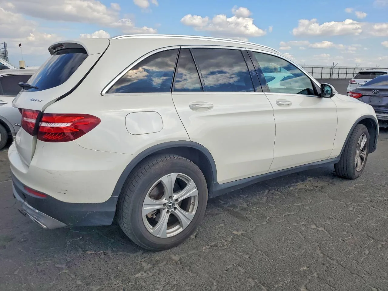 2017 Mercedes-benz GLC 300 4MATIC Lot #52422386 thumbnail 2