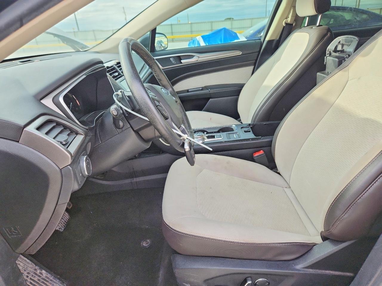 2019 Ford FUSION SE Lot #52667856 — VINARCHIVE