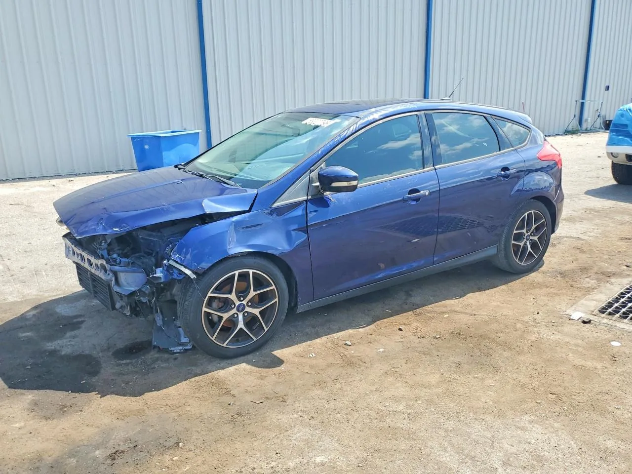 2017 Ford FOCUS SEL Lot #53027796 thumbnail 4