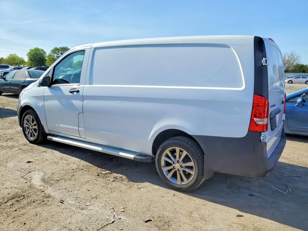 2017 Mercedes-benz METRIS