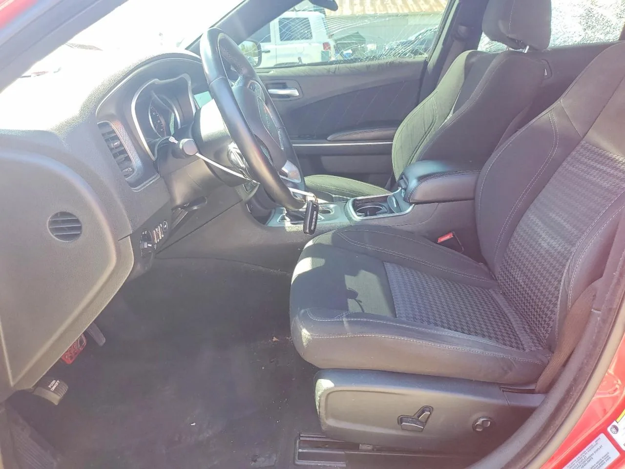 2017 Dodge CHARGER SXT Lot #53341896 thumbnail 4