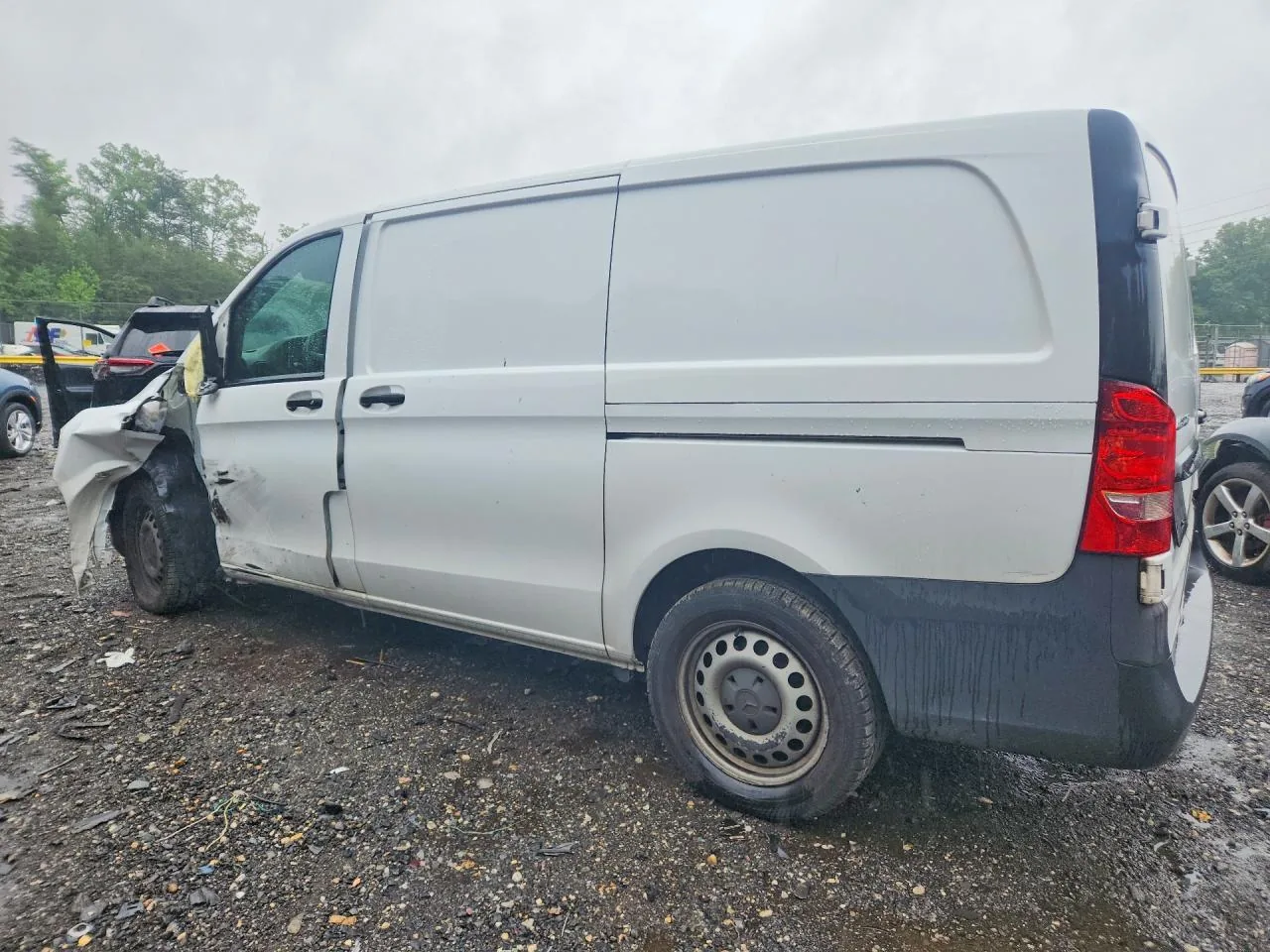 2017 Mercedes-benz METRIS