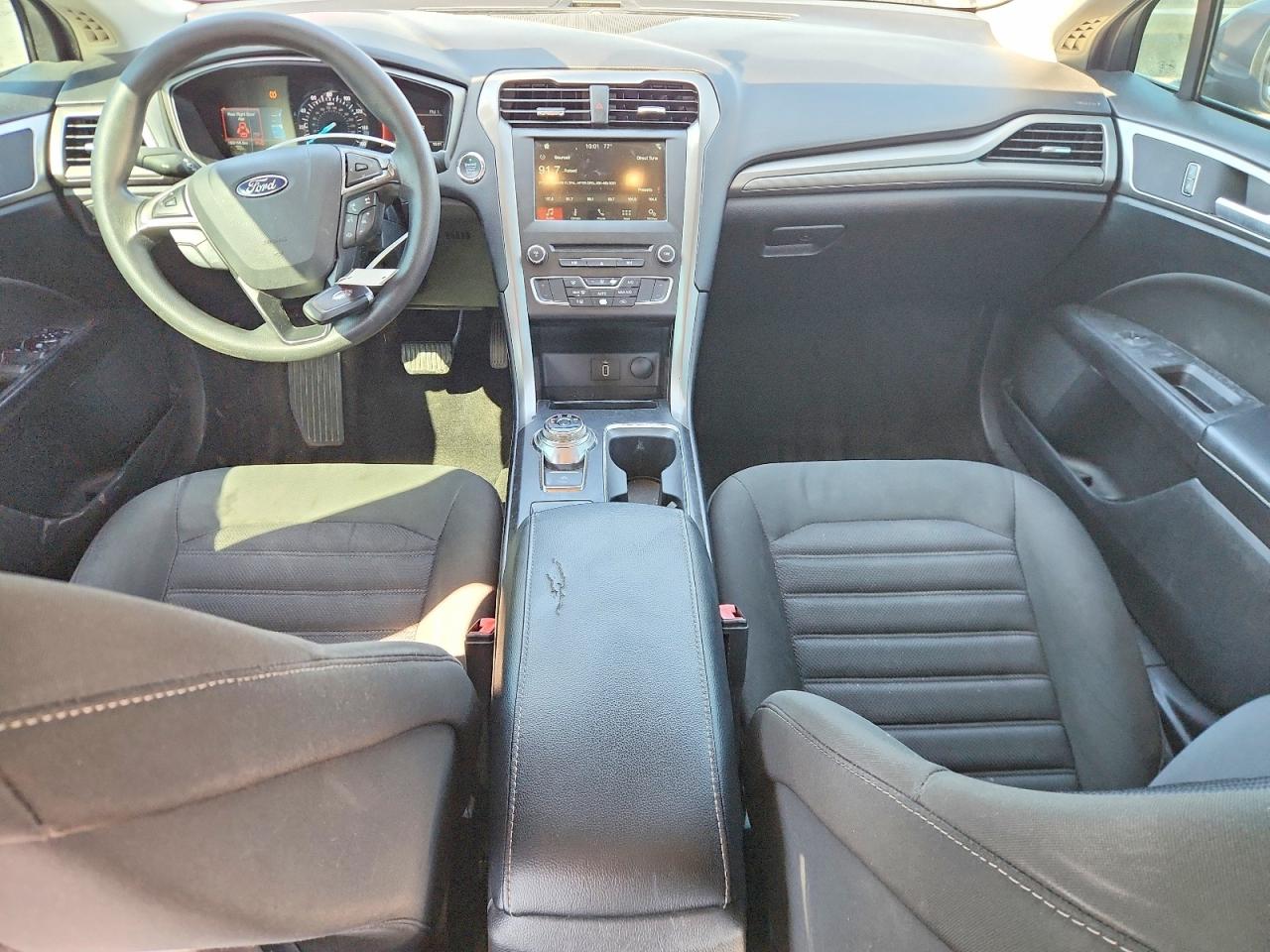 2018 Ford FUSION SE Lot #53609516 — VINARCHIVE