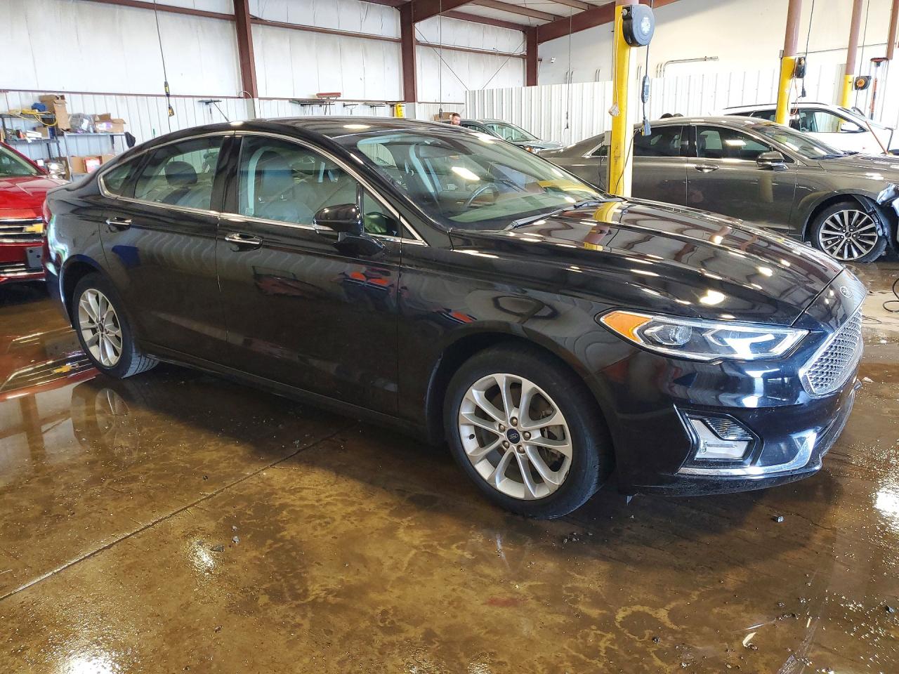 2019 Ford FUSION TITANIUM Lot #53807346 — VINARCHIVE