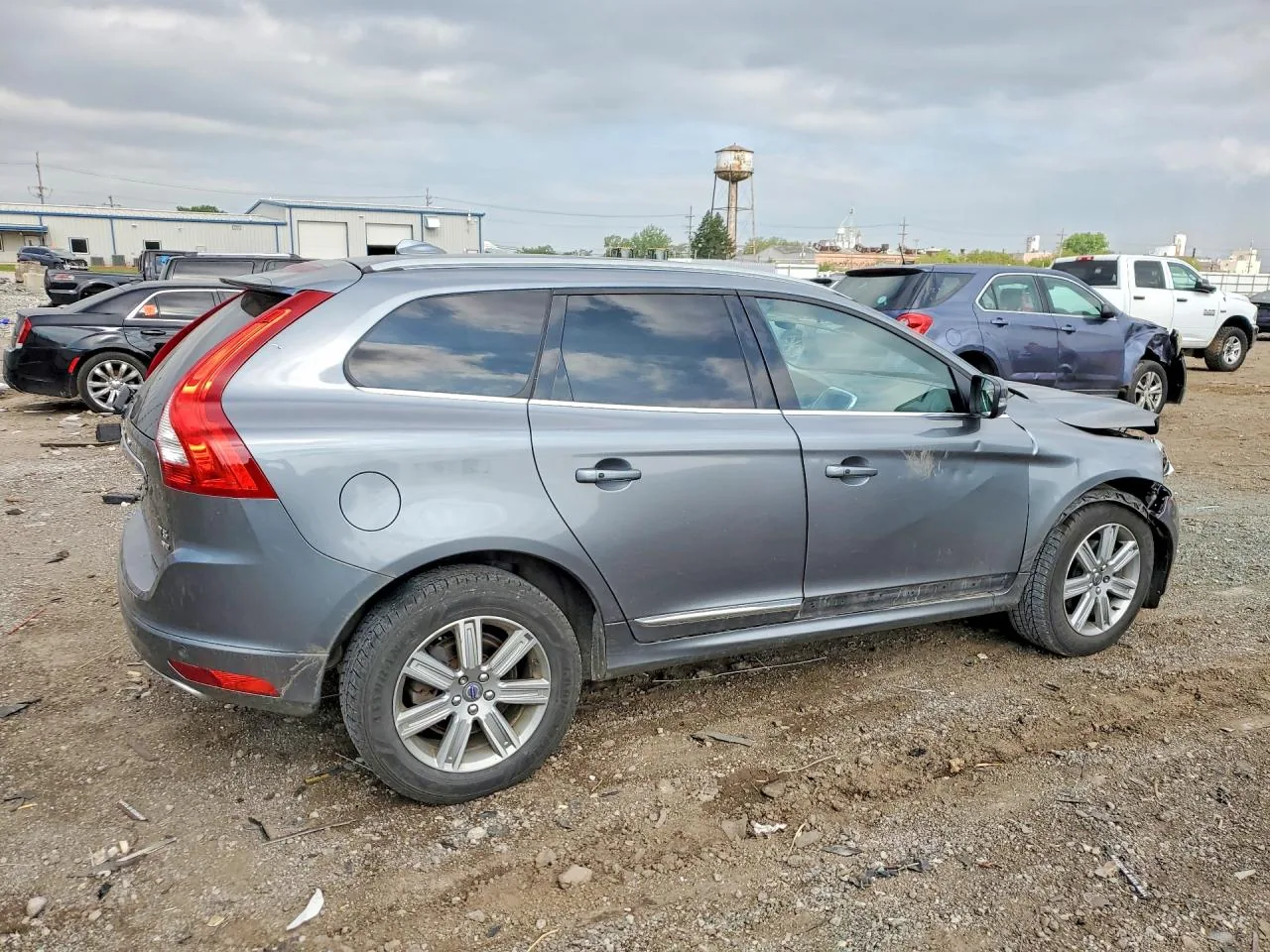2017 Volvo XC60 T5 INSCRIPTION
