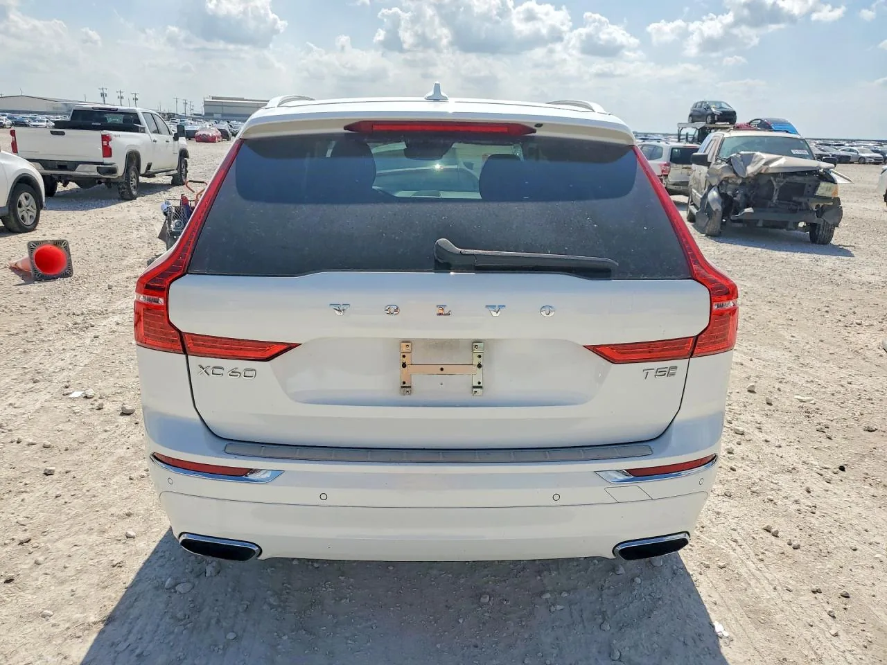2020 Volvo XC60 T5 INSCRIPTION Lot #54334616 thumbnail 2