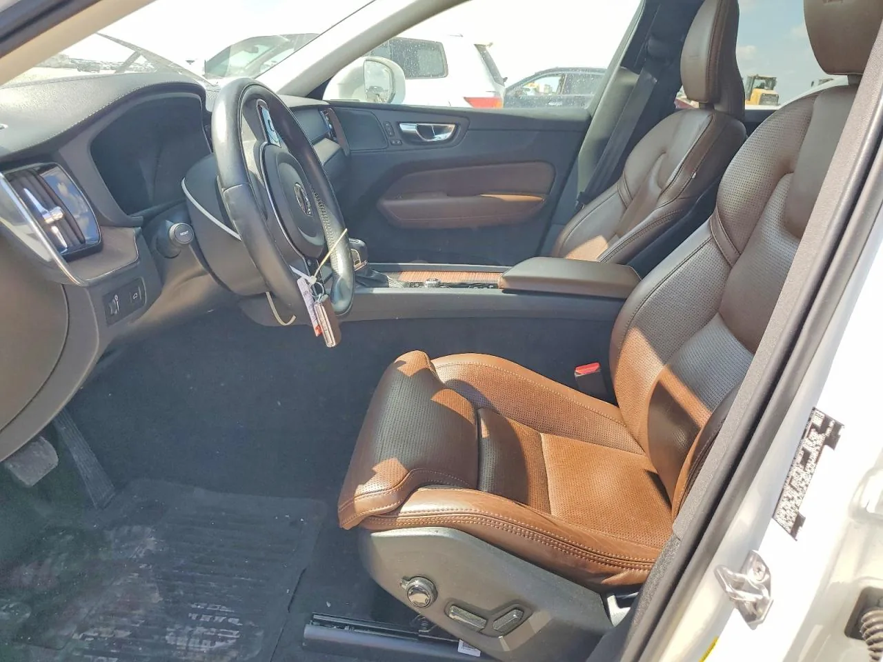 2020 Volvo XC60 T5 INSCRIPTION Lot #54334616 thumbnail 3