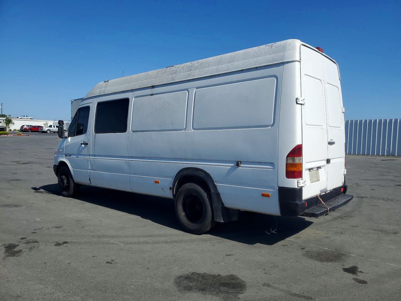 2004 Mercedes Benz SPRINTER Lot #54494426 — VINARCHIVE