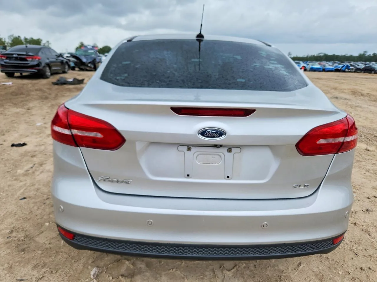 2017 Ford FOCUS SEL Lot #55180236 thumbnail 3