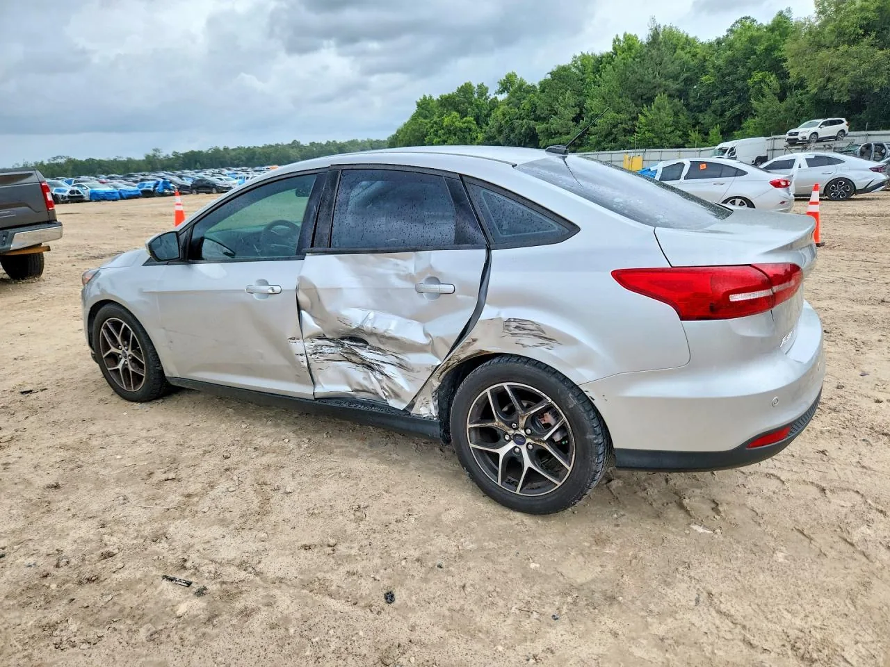 2017 Ford FOCUS SEL Lot #55180236 thumbnail 2