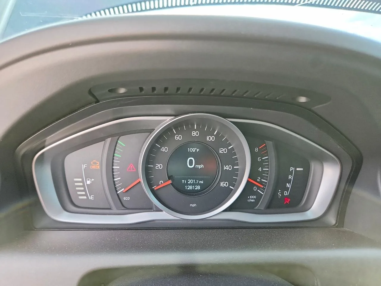 2017 Volvo XC60 T5 INSCRIPTION