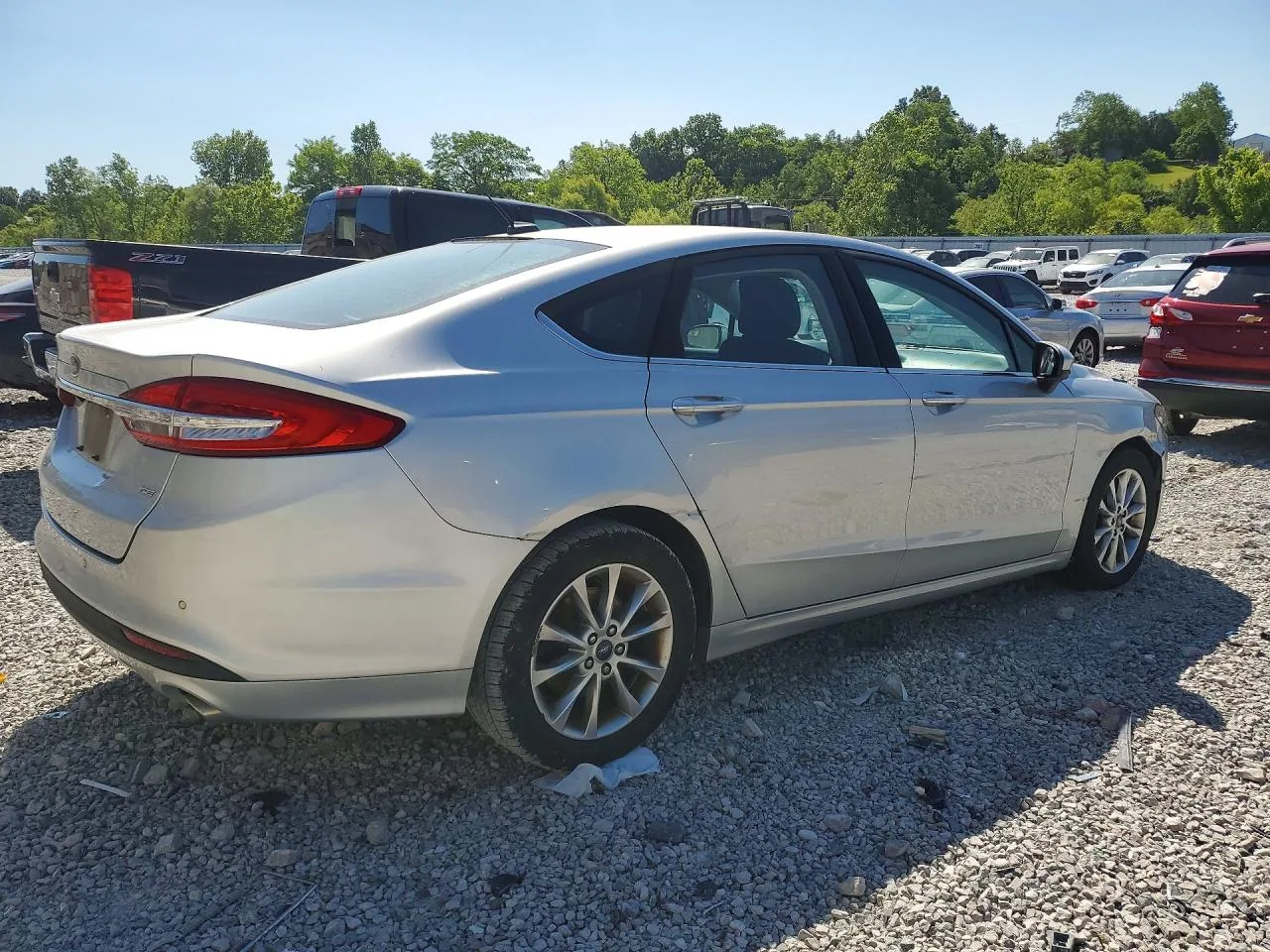 2017 Ford FUSION SE