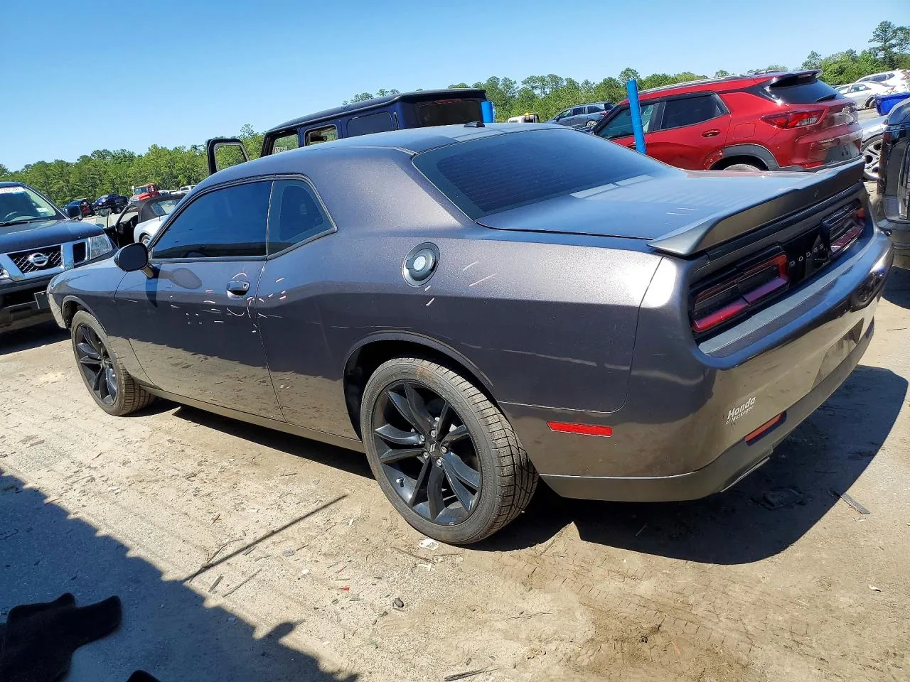 2017 Dodge CHALLENGER SXT Lot #56055626 thumbnail 3