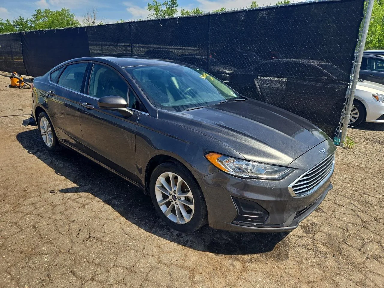 2020 Ford FUSION SE