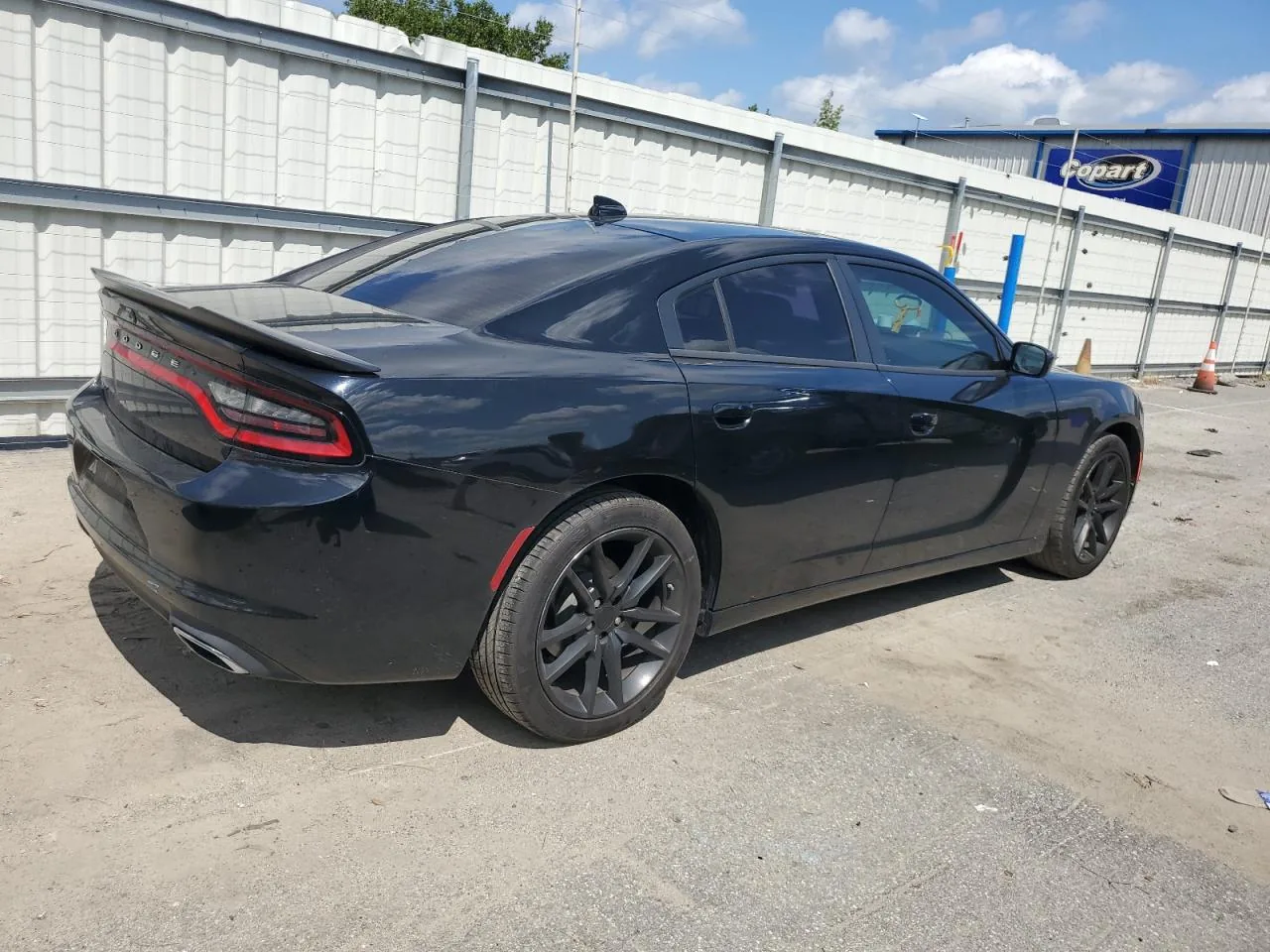 2017 Dodge CHARGER SXT