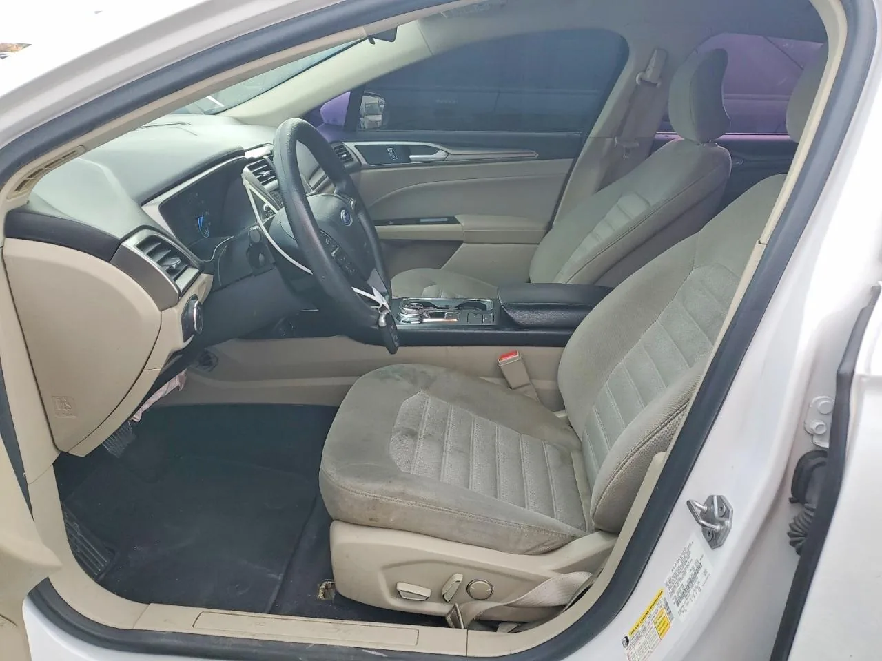 2017 Ford FUSION SE Lot #77549005 thumbnail 9