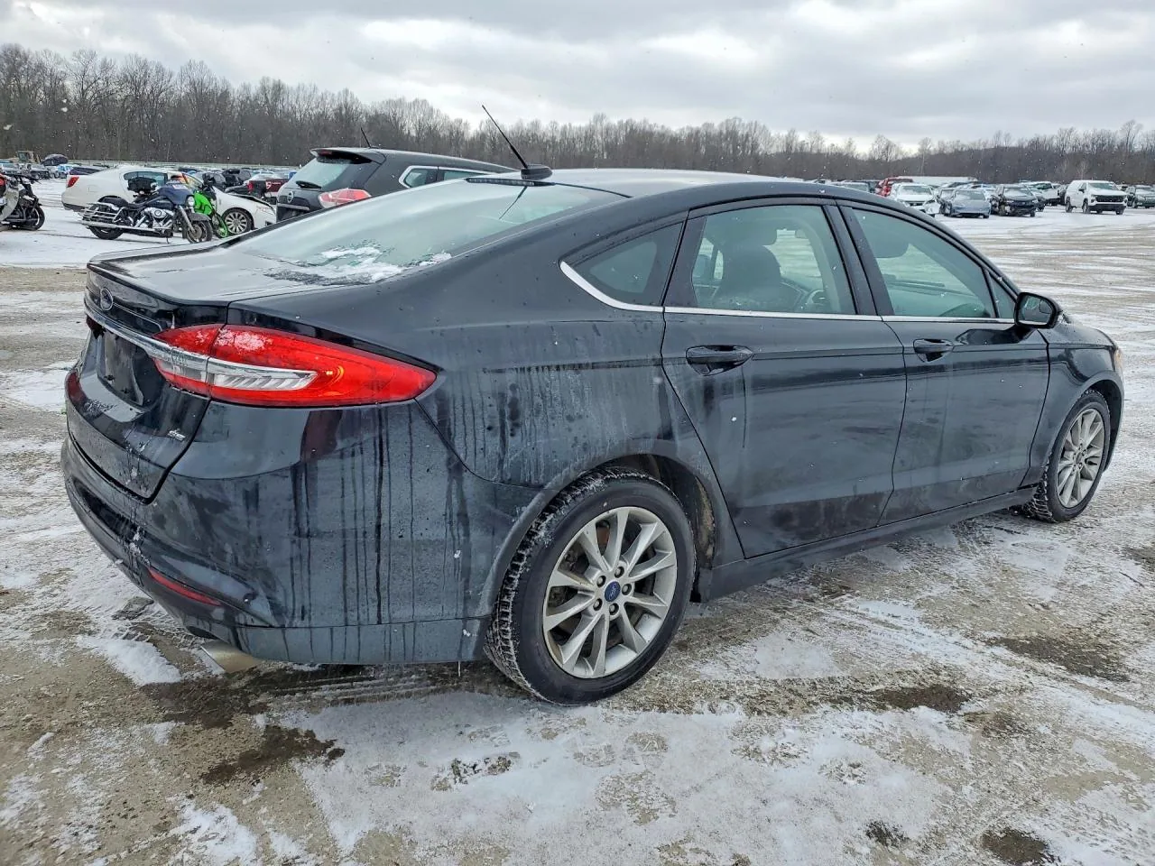 2017 Ford FUSION SE
